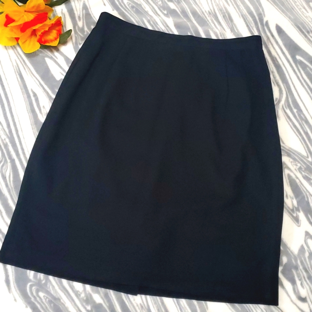 Black Vintage pleated front  High waisted skirt